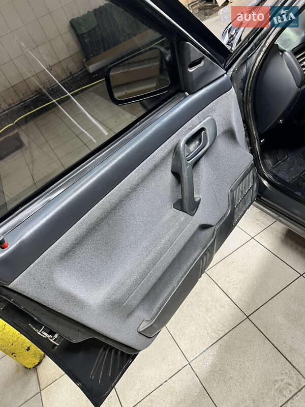 Хэтчбек ВАЗ / Lada 2112 2005 в Вознесенске фото 11 Хэтчбек ВАЗ / Lada 2112 2005 в Вознесенске