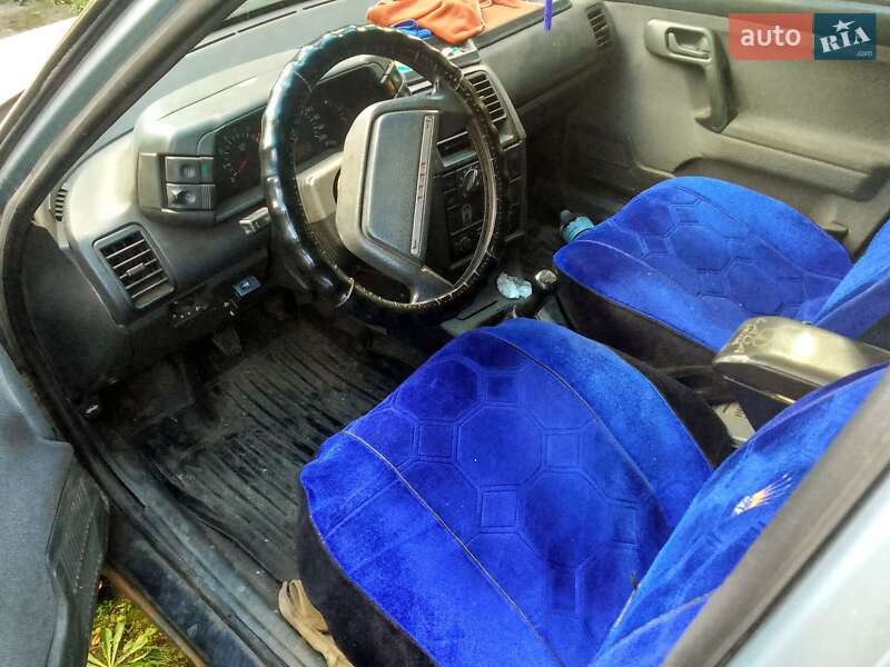 Хэтчбек ВАЗ / Lada 2112 2007 в Полтаве фото 3 Хэтчбек ВАЗ / Lada 2112 2007 в Полтаве