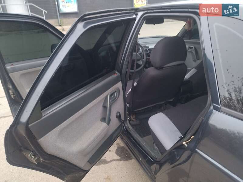 Хэтчбек ВАЗ / Lada 2112 2006 в Днепре