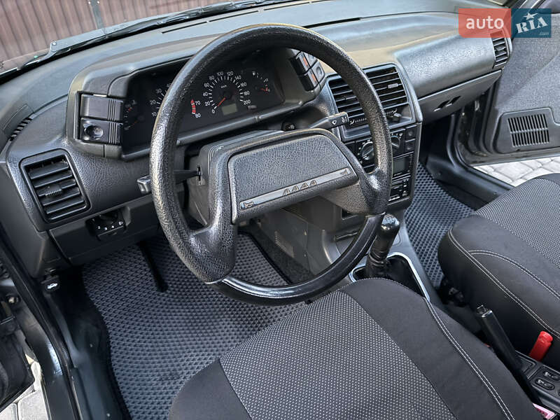 Хэтчбек ВАЗ / Lada 2112 2006 в Черновцах