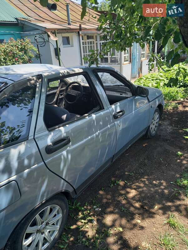 Хетчбек ВАЗ / Lada 2112 2002 в Полтаві фото 4 Хетчбек ВАЗ / Lada 2112 2002 в Полтаві