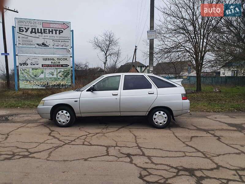 Хэтчбек ВАЗ / Lada 2112 2002 в Попельне