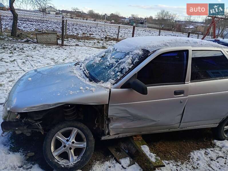 Хэтчбек ВАЗ / Lada 2112 2004 в Львове фото 2 Хэтчбек ВАЗ / Lada 2112 2004 в Львове