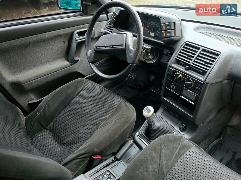 Хэтчбек ВАЗ / Lada 2112 2004 в Харькове