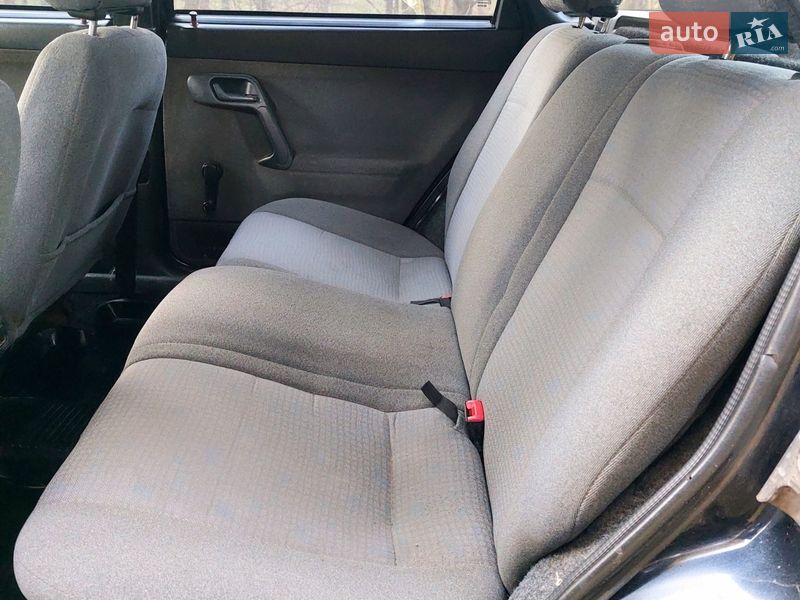 Хэтчбек ВАЗ / Lada 2112 2007 в Тростянце