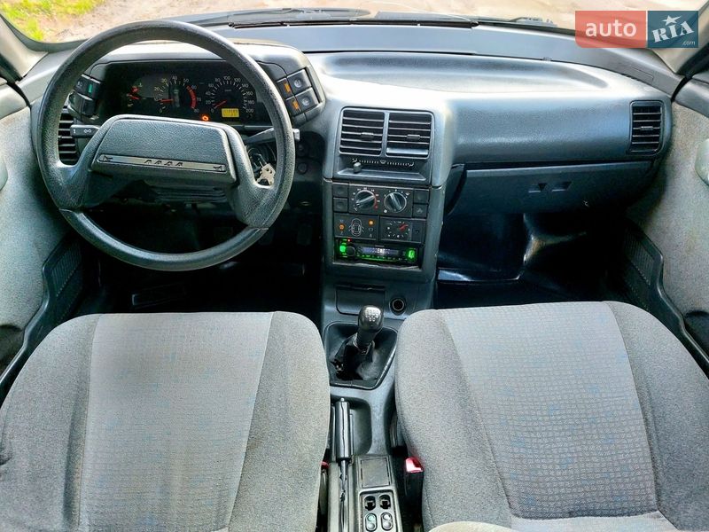 Хэтчбек ВАЗ / Lada 2112 2007 в Тростянце