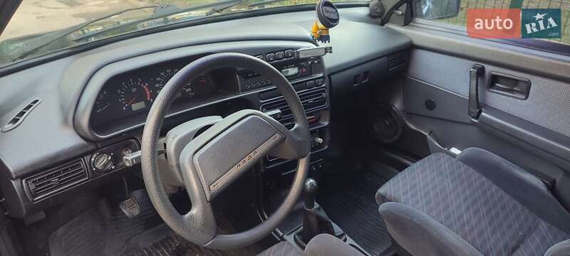 Хетчбек ВАЗ / Lada 2113 Samara 2008 в Житомирі фото 7 Хетчбек ВАЗ / Lada 2113 Samara 2008 в Житомирі