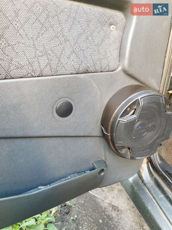 Хэтчбек ВАЗ / Lada 2113 Samara 2005 в Ровно фото 18 Хэтчбек ВАЗ / Lada 2113 Samara 2005 в Ровно