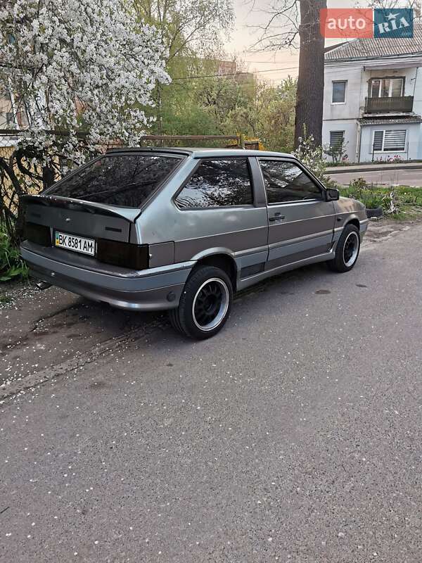 Хэтчбек ВАЗ / Lada 2113 Samara 2005 в Ровно фото 3 Хэтчбек ВАЗ / Lada 2113 Samara 2005 в Ровно