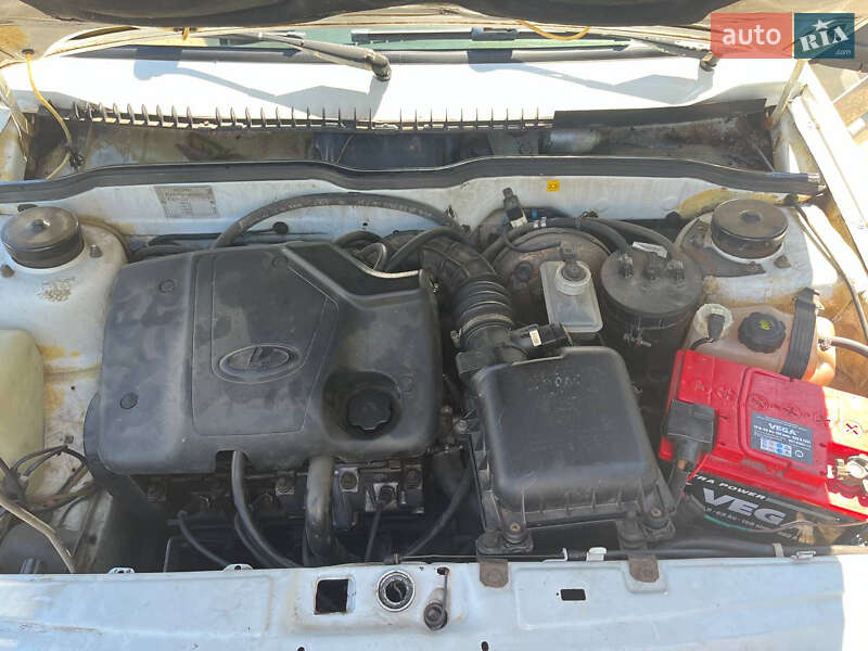 Хэтчбек ВАЗ / Lada 2113 Samara 2010 в Одессе
