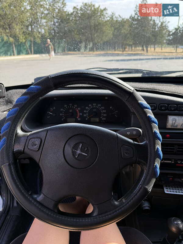 Хэтчбек ВАЗ / Lada 2113 Samara 2006 в Измаиле