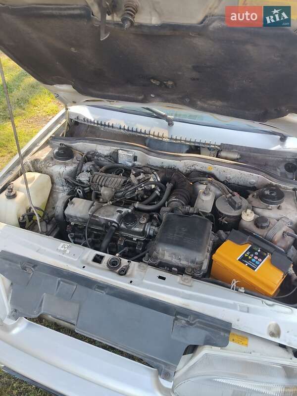 Хэтчбек ВАЗ / Lada 2113 Samara 2007 в Житомире
