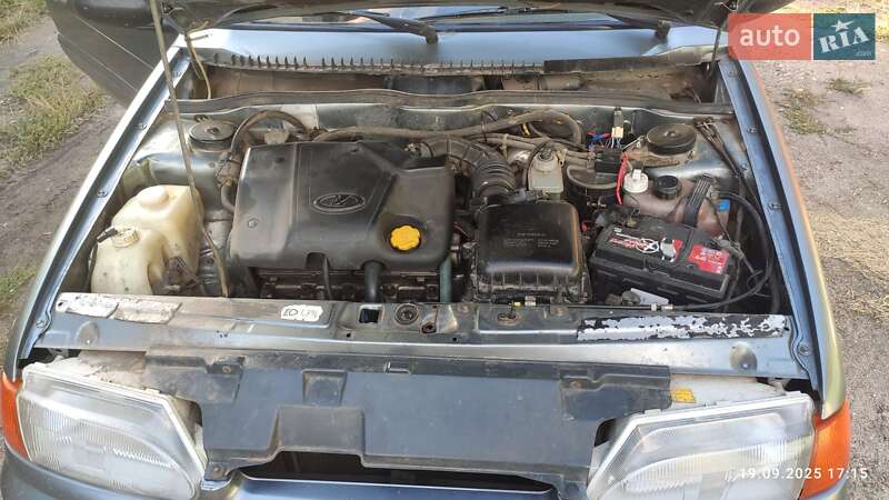 Хэтчбек ВАЗ / Lada 2113 Samara 2006 в Одессе фото 4 Хэтчбек ВАЗ / Lada 2113 Samara 2006 в Одессе