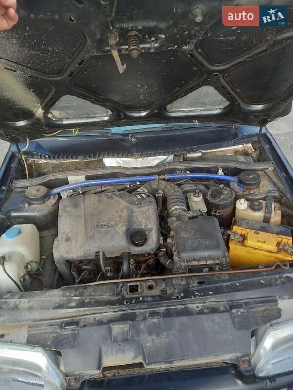 Хэтчбек ВАЗ / Lada 2113 Samara 2008 в Сумах фото 6 Хэтчбек ВАЗ / Lada 2113 Samara 2008 в Сумах