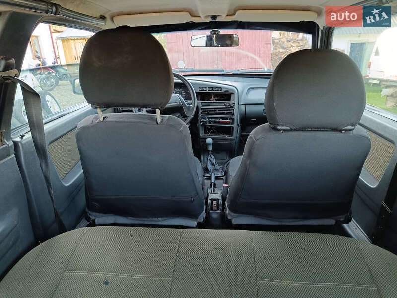 Хэтчбек ВАЗ / Lada 2113 Samara 2006 в Черновцах фото 9 Хэтчбек ВАЗ / Lada 2113 Samara 2006 в Черновцах