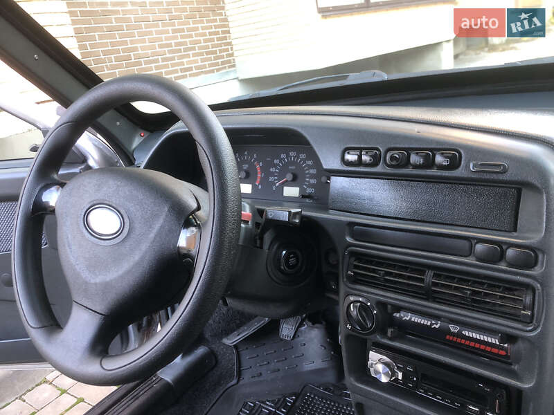 Хэтчбек ВАЗ / Lada 2113 Samara 2011 в Черкассах фото 8 Хэтчбек ВАЗ / Lada 2113 Samara 2011 в Черкассах