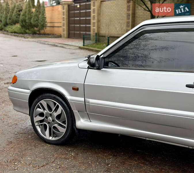 Хэтчбек ВАЗ / Lada 2113 Samara 2007 в Харькове