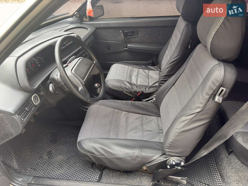 Хэтчбек ВАЗ / Lada 2113 Samara 2005 в Емильчине