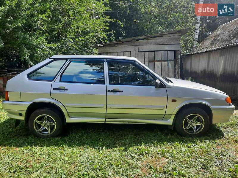 Хэтчбек ВАЗ / Lada 2114 Samara 2010 в Конотопе