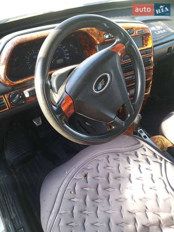 Хетчбек ВАЗ / Lada 2114 Samara 2007 в Чернівцях