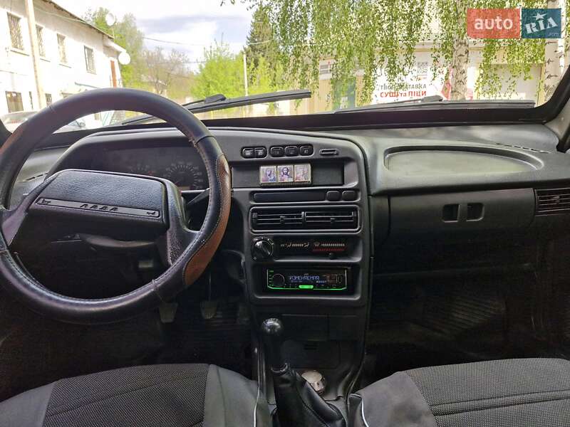 Хэтчбек ВАЗ / Lada 2114 Samara 2005 в Кременчуге