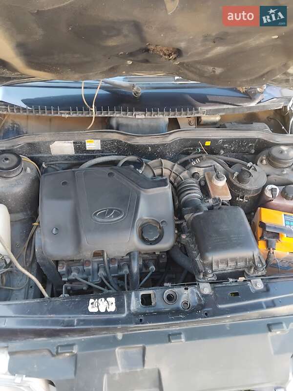 Хэтчбек ВАЗ / Lada 2114 Samara 2008 в Черновцах фото 4 Хэтчбек ВАЗ / Lada 2114 Samara 2008 в Черновцах