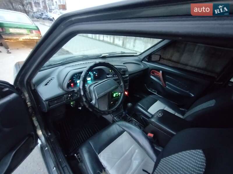 Хэтчбек ВАЗ / Lada 2114 Samara 2005 в Мирополе фото 4 Хэтчбек ВАЗ / Lada 2114 Samara 2005 в Мирополе