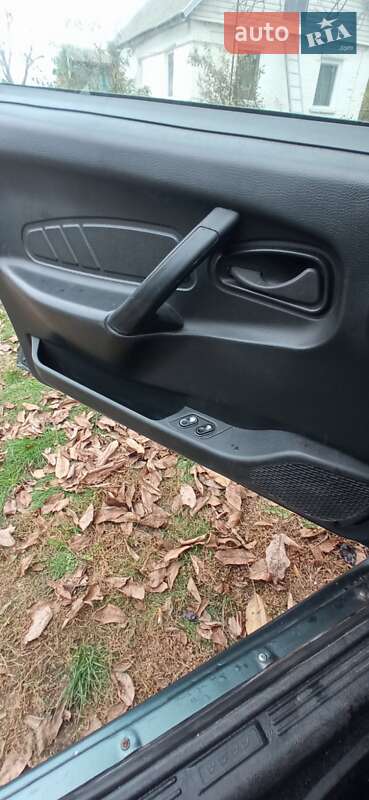 Хэтчбек ВАЗ / Lada 2114 Samara 2013 в Кременчуге фото 4 Хэтчбек ВАЗ / Lada 2114 Samara 2013 в Кременчуге