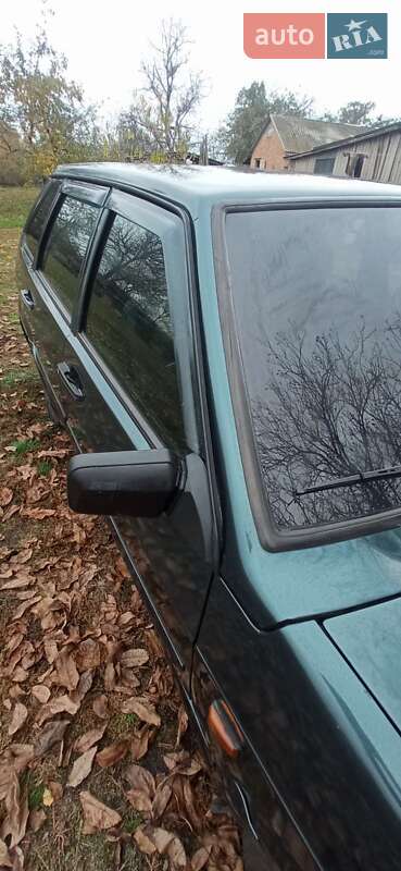 Хэтчбек ВАЗ / Lada 2114 Samara 2013 в Кременчуге фото 9 Хэтчбек ВАЗ / Lada 2114 Samara 2013 в Кременчуге