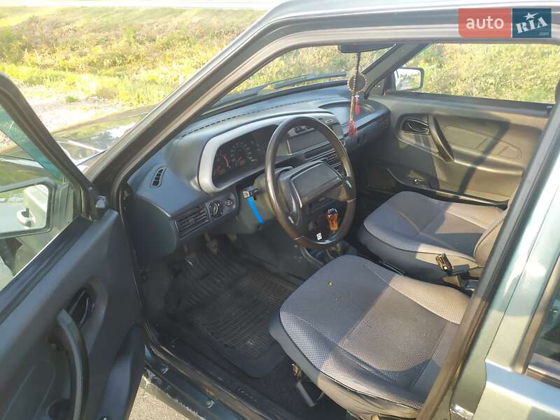 Хэтчбек ВАЗ / Lada 2114 Samara 2008 в Житомире фото 12 Хэтчбек ВАЗ / Lada 2114 Samara 2008 в Житомире