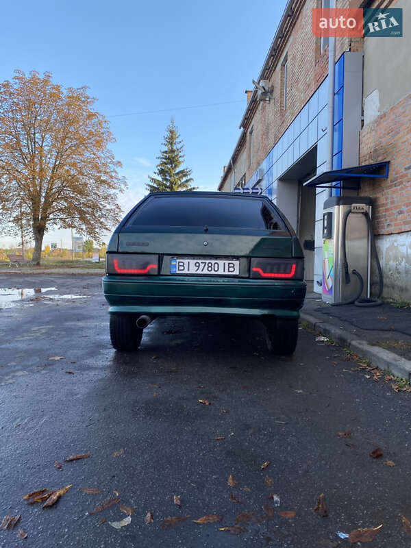 Хетчбек ВАЗ / Lada 2114 Samara 2004 в Гребінці