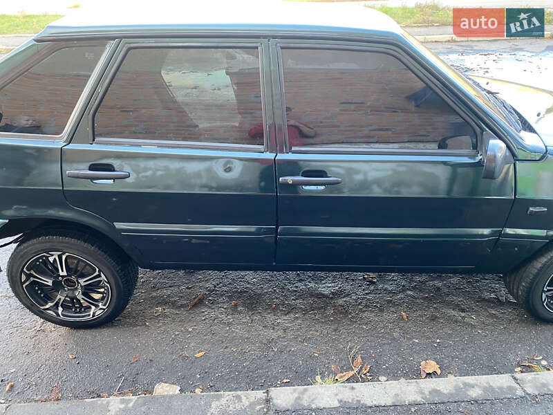 Хетчбек ВАЗ / Lada 2114 Samara 2004 в Гребінці