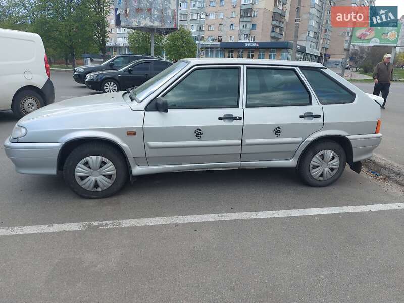 Хэтчбек ВАЗ / Lada 2114 Samara 2010 в Чернигове