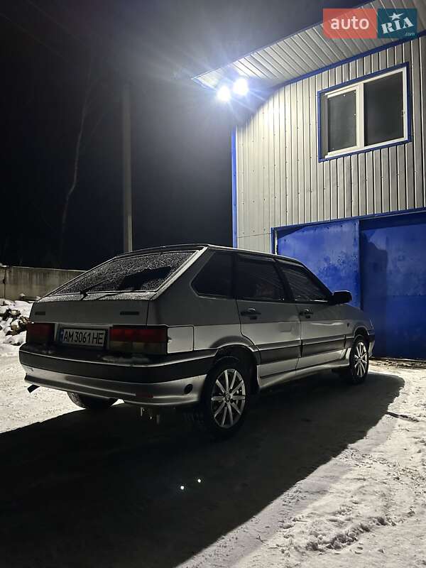 Хетчбек ВАЗ / Lada 2114 Samara 2004 в Олевську