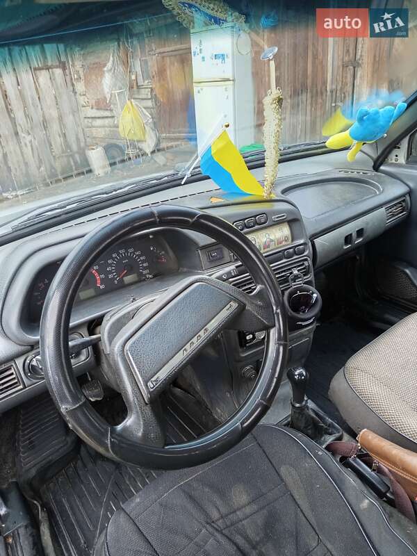 Седан ВАЗ / Lada 2115 Samara 2005 в Мене