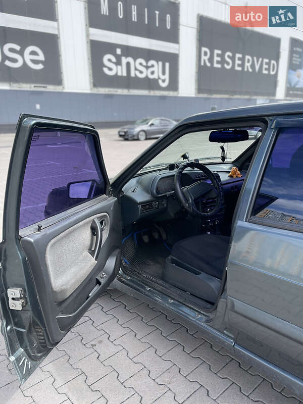 Седан ВАЗ / Lada 2115 Samara 2011 в Киеве