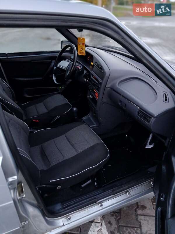 Седан ВАЗ / Lada 2115 Samara 2012 в Новому Бузі