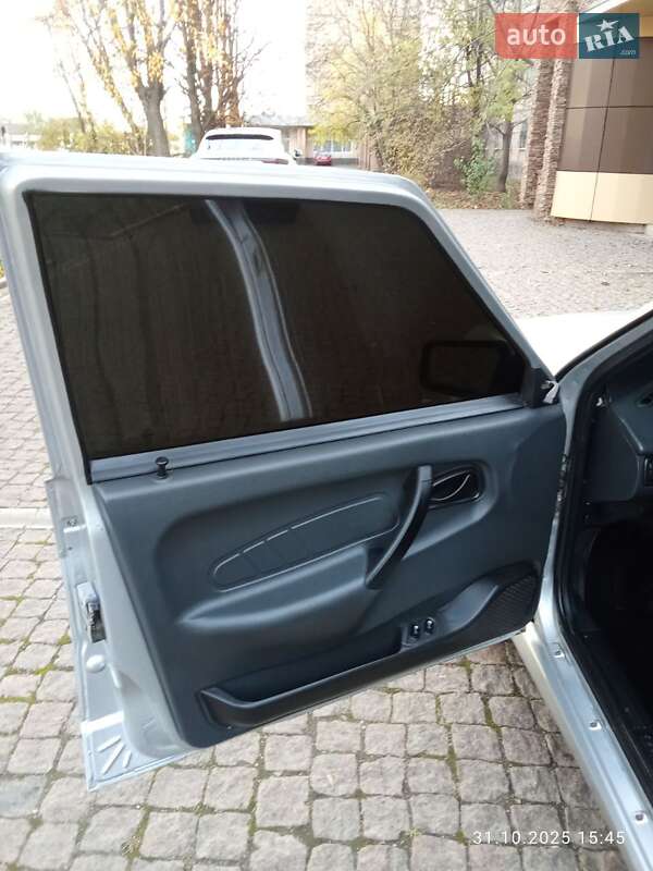 Седан ВАЗ / Lada 2115 Samara 2009 в Кривом Роге