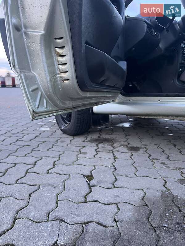 Седан ВАЗ / Lada 2115 Samara 2005 в Сарнах фото 7 Седан ВАЗ / Lada 2115 Samara 2005 в Сарнах