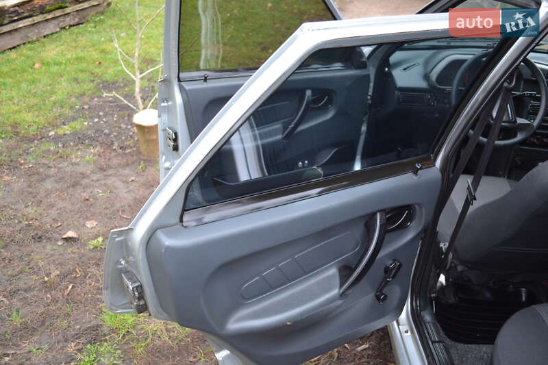 Седан ВАЗ / Lada 2115 Samara 2008 в Липовце фото 19 Седан ВАЗ / Lada 2115 Samara 2008 в Липовце