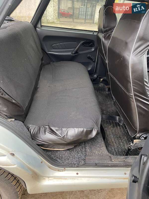 Седан ВАЗ / Lada 2115 Samara 2002 в Житомирі фото 5 Седан ВАЗ / Lada 2115 Samara 2002 в Житомирі