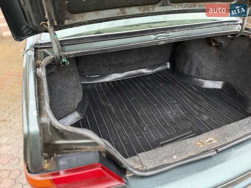 Седан ВАЗ / Lada 2115 Samara 2010 в Чернівцях