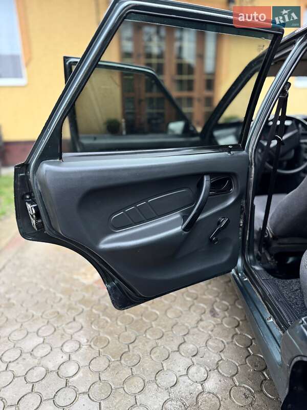 Седан ВАЗ / Lada 2115 Samara 2010 в Чернівцях