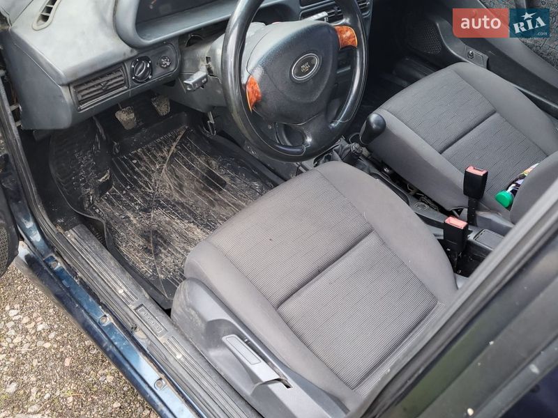 Седан ВАЗ / Lada 2115 Samara 2004 в Новой Басане