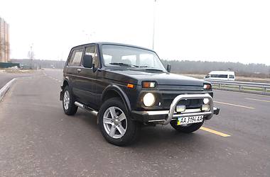 Хэтчбек ВАЗ / Lada 2121 Нива 1998 в Киеве