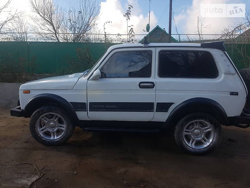 Внедорожник / Кроссовер ВАЗ / Lada 2121 Нива 1983 в Белгороде-Днестровском