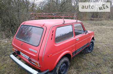 Внедорожник / Кроссовер ВАЗ / Lada 2121 Нива 1990 в Чуднове