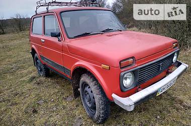 Внедорожник / Кроссовер ВАЗ / Lada 2121 Нива 1990 в Чуднове