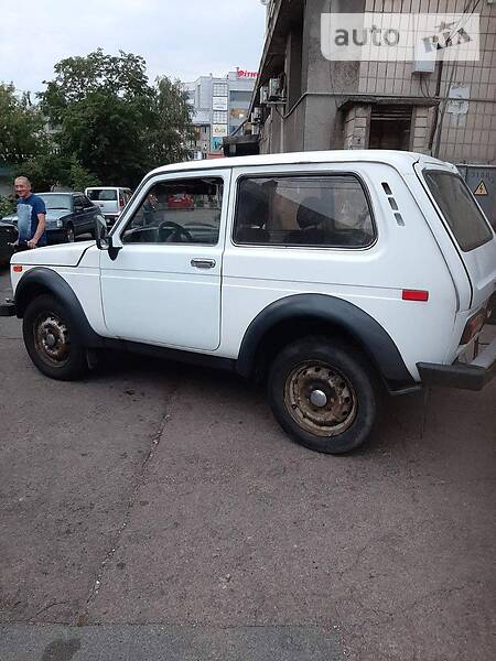 Универсал ВАЗ / Lada 2121 Нива 1981 в Киеве