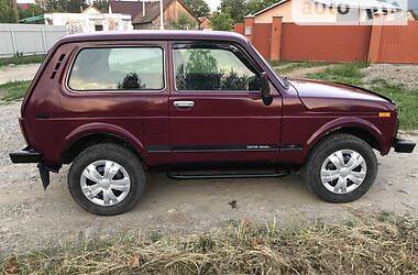 Внедорожник / Кроссовер ВАЗ / Lada 2121 Нива 2005 в Тячеве